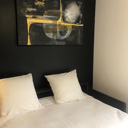 Une Chambre A Neuilly Guest House מראה חיצוני תמונה