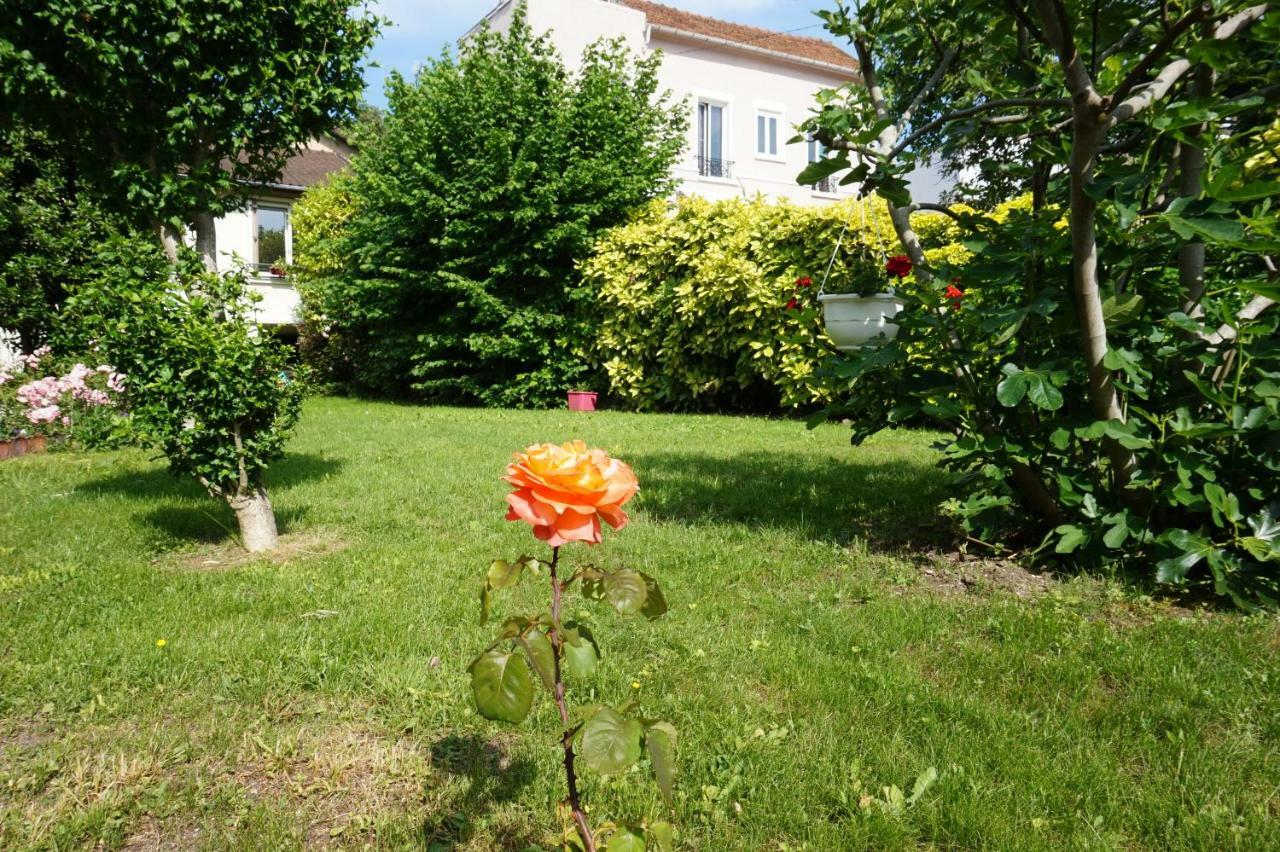 Une Chambre A Neuilly Guest House מראה חיצוני תמונה